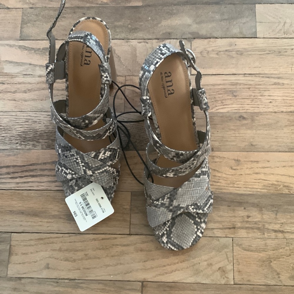 a.n.a Nadia Snake NWT Shoes